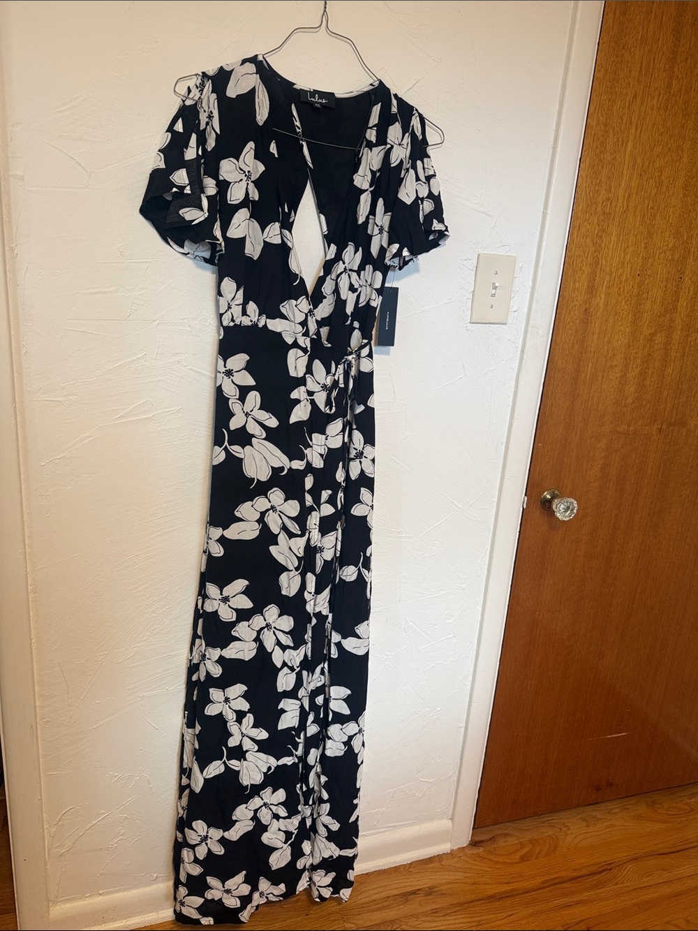 Lulu's Black and White Floral Wrap Dress